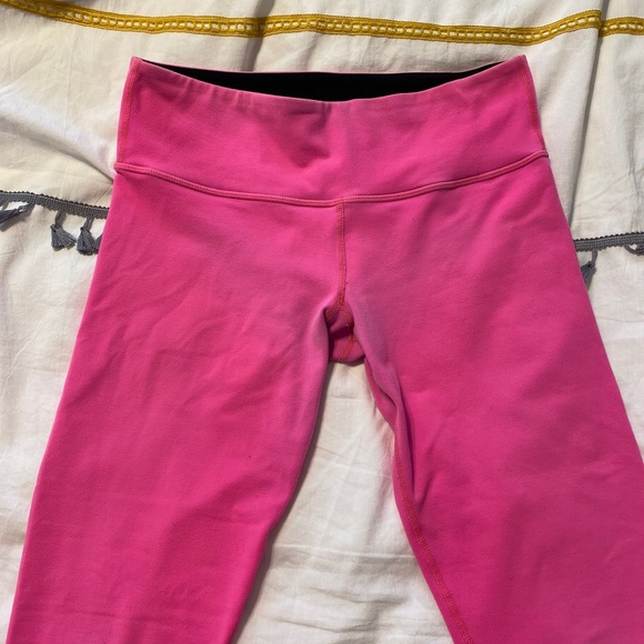 Lululemon hot pink crop leggings - Picture 3 of 7